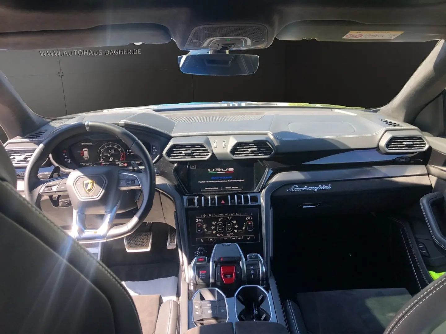 Urus Alcantara Panorama 23 Zoll . Service NEU