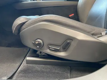 XC60 B5 R Design Navi Kam. SoundSys