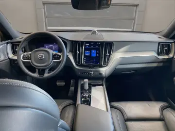 XC60 B5 R Design Navi Kam. SoundSys