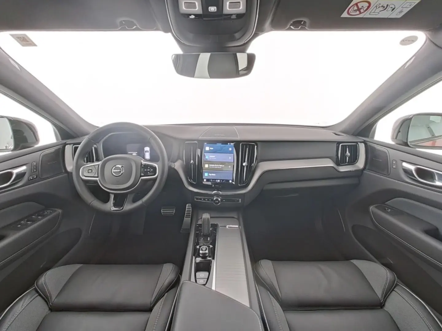 XC60 B5 D AWD R-Design WP+AHK+LÜ+PAP+NAI-SH+DAB