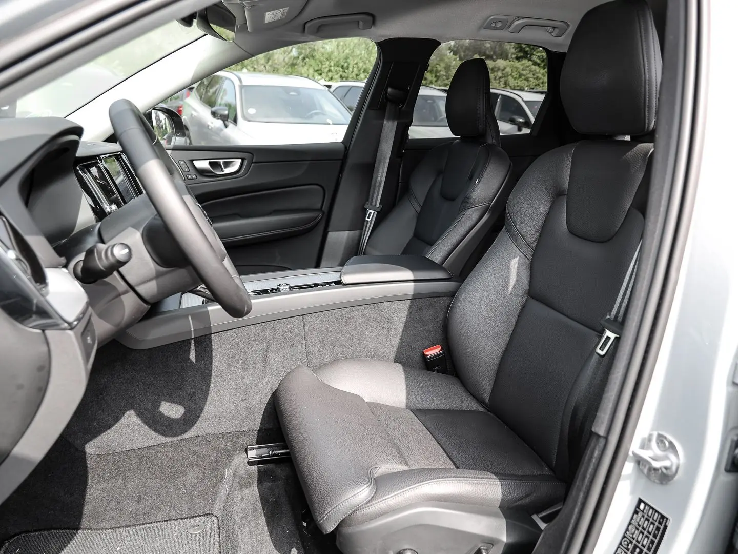 XC60 Plus Dark AWD B4 Diesel EU6d Allrad digital