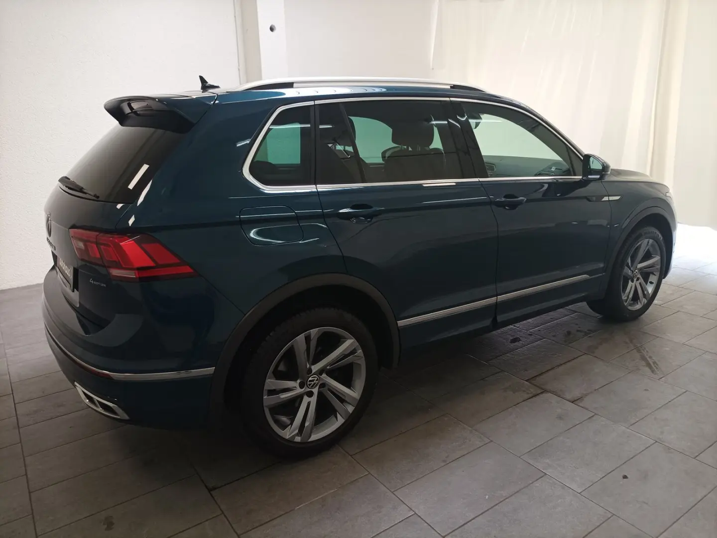 Tiguan 2.0 TDI R-Line|AHK|4M|Navi|Sitzhzg.