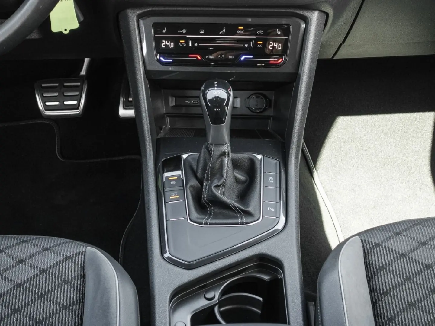 Tiguan 2.0 TDI DSG R-Line NAVI LED LM EL.HECK