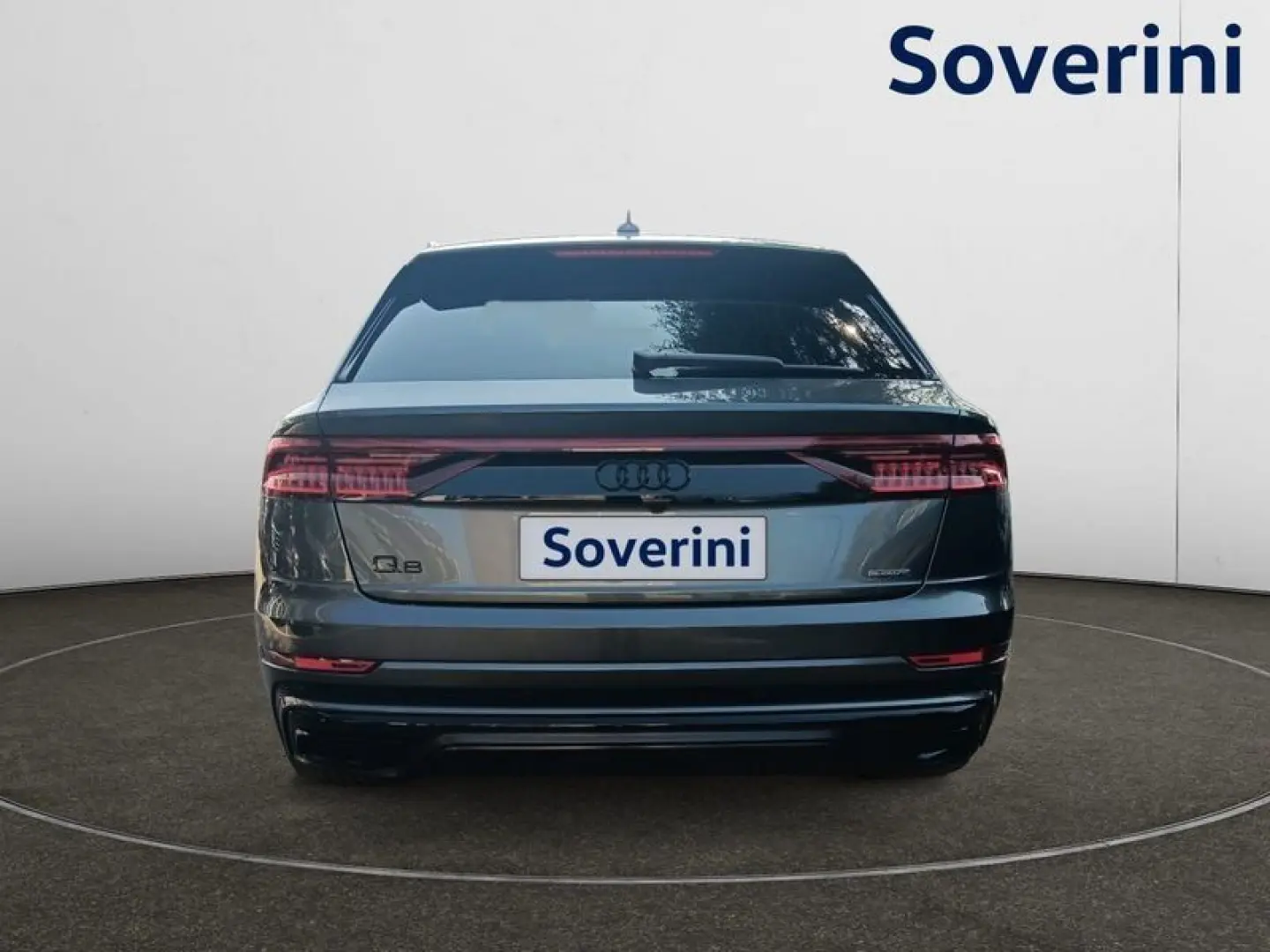Audi Q8 55 TFSI quattro tiptronic Sport