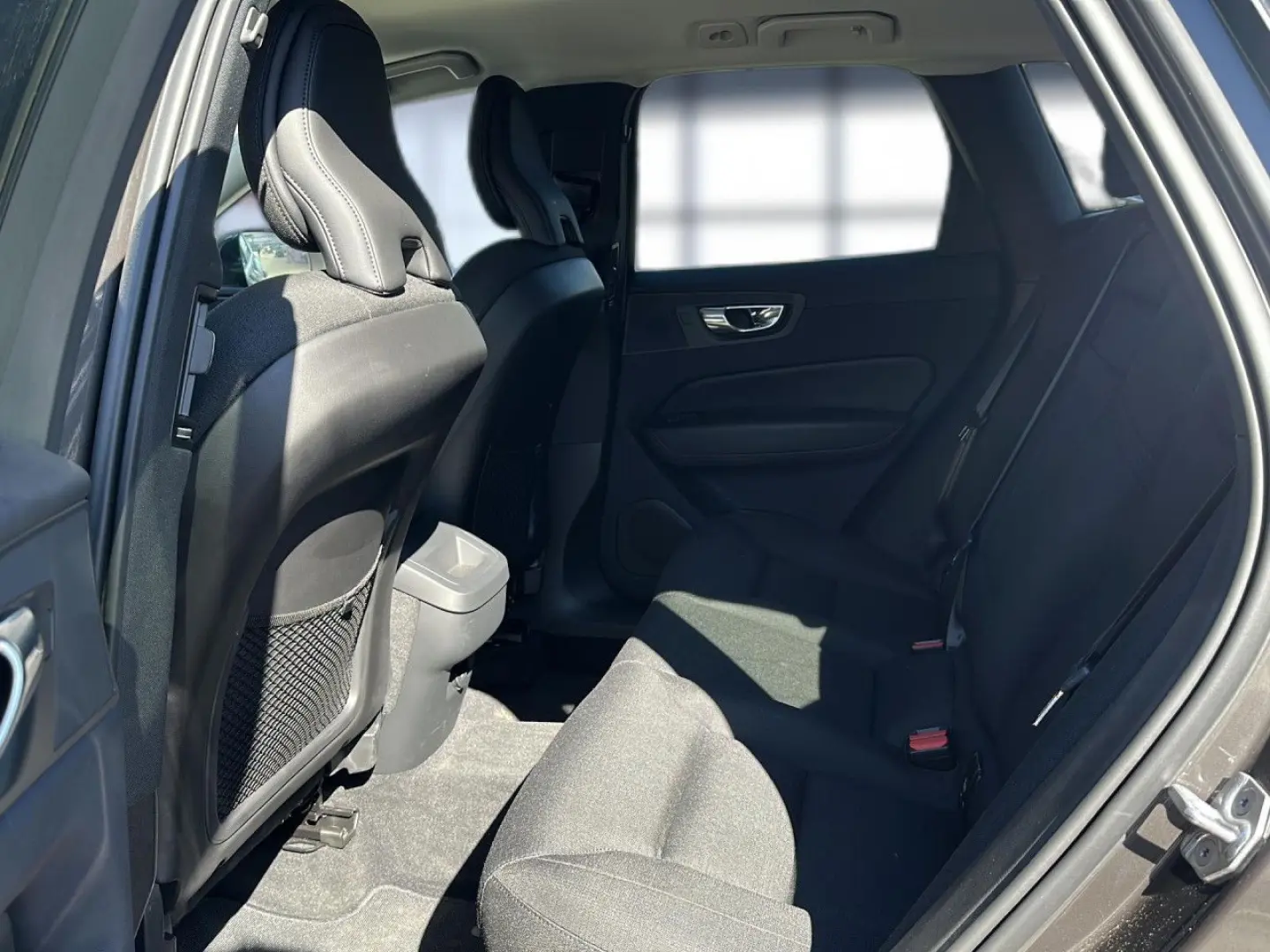XC 60 Momentum Pro 2WD Bluetooth Navi LED Klima