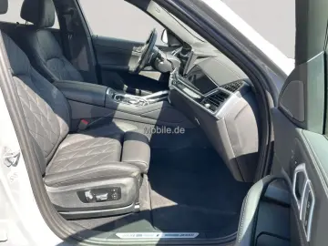 X6 xDrive30d M Sport / NP= 121.670,- / Luftfeder