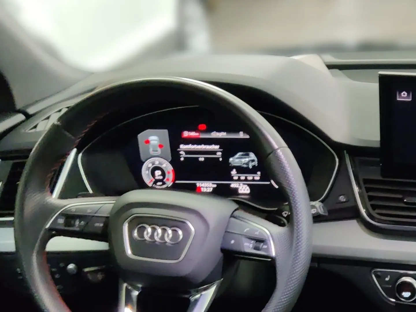 Q5 40 TDI quattro S line Busi+TourPaket AHK Matr