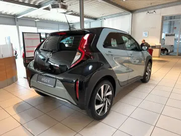 Aygo X Explore (Kamera, Apple Carplay)