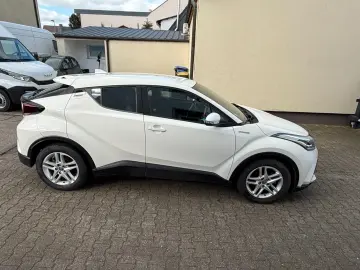 C-HR 1.8-l-VVTi Hybrid
