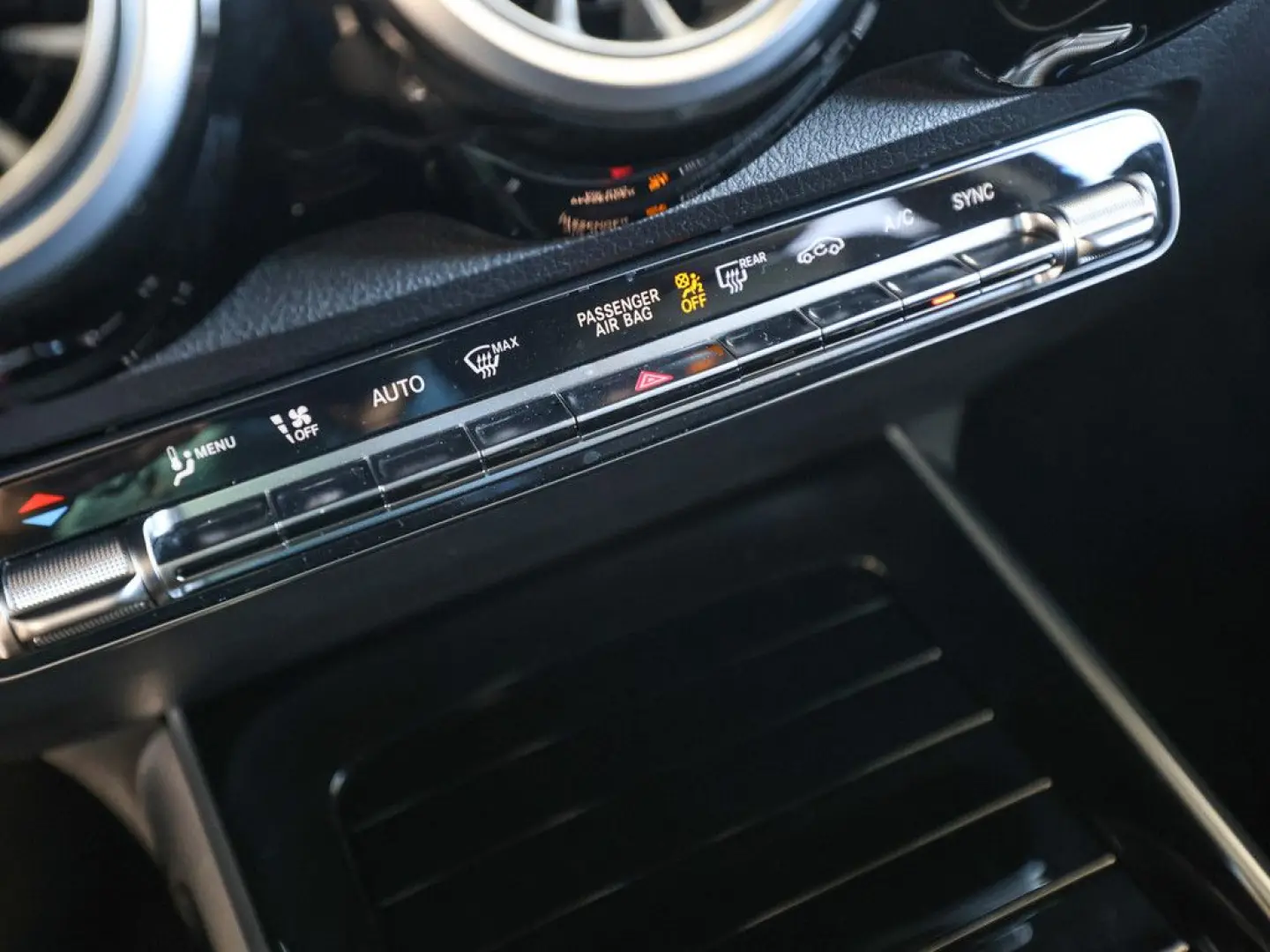 GLB 35 AMG 4M Premium LED Navi Kamera Keyless Sp