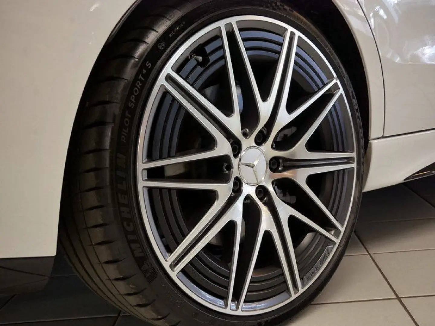 C 43 AMG 4M , NIGHT BURM PREMIUM DISTR SPUR 360