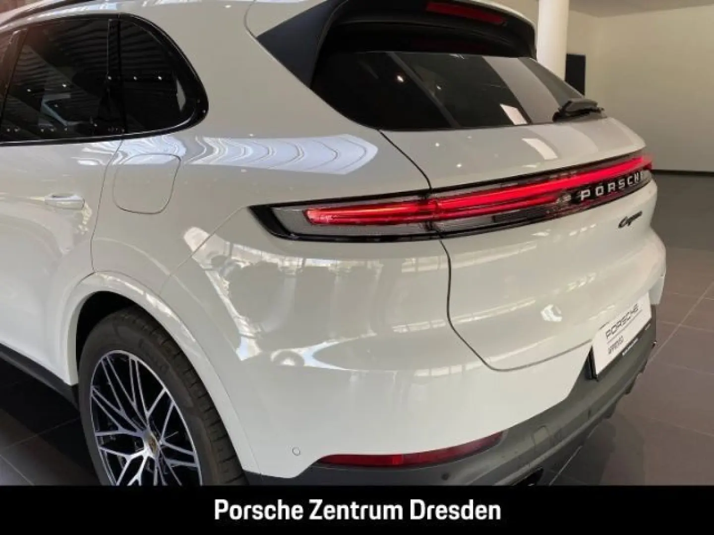 Cayenne E-Hybrid AHK Luft Massage  Soft Bose Chr