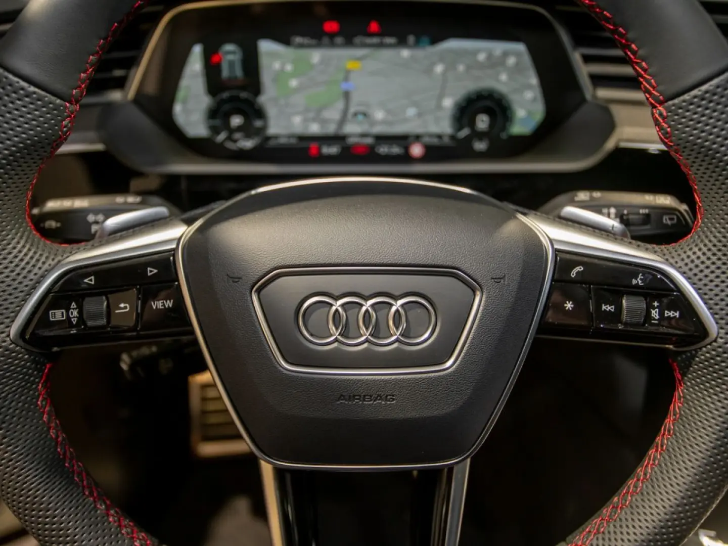Q8 e-tron S line 50 quattro 250 kW AIR AHK SHZ