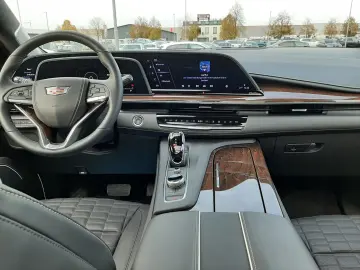 Cadillac Escalade 6.2 V8