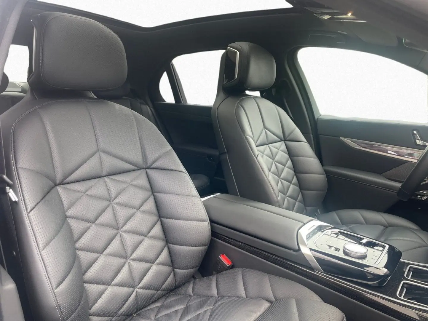 740d xDrive M-Sport SkyLou StHz DA/PA-Pro Iconic