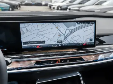 740d xDrive M Sport HUD PANO ACC AHK 360°KAM LM