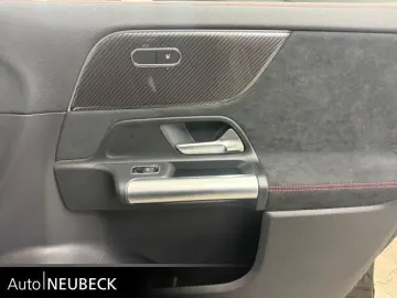 GLA 250 4M AMG LinePremium/AHK/Distronic/Burmest