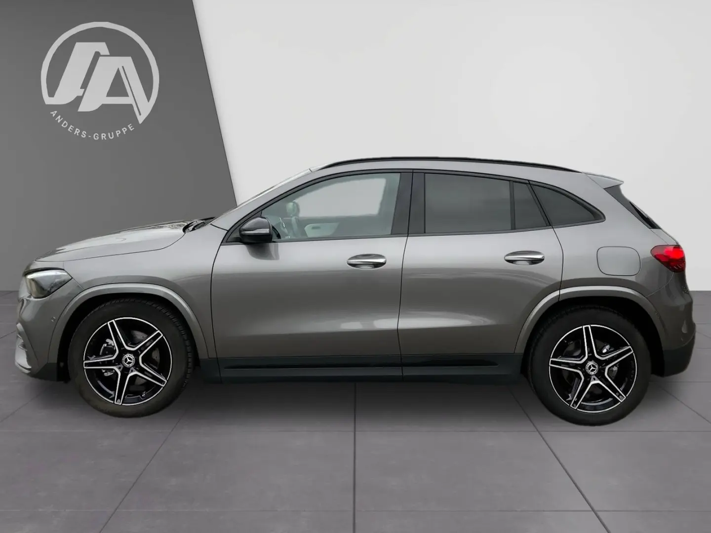 GLA 220 4M AMG AdvPlus+Pano+Distr+Key+LED+Kam+AP
