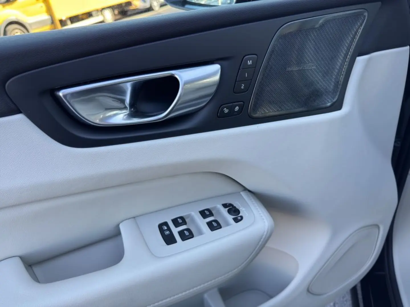 XC60 B4 D AWD Plus Dark