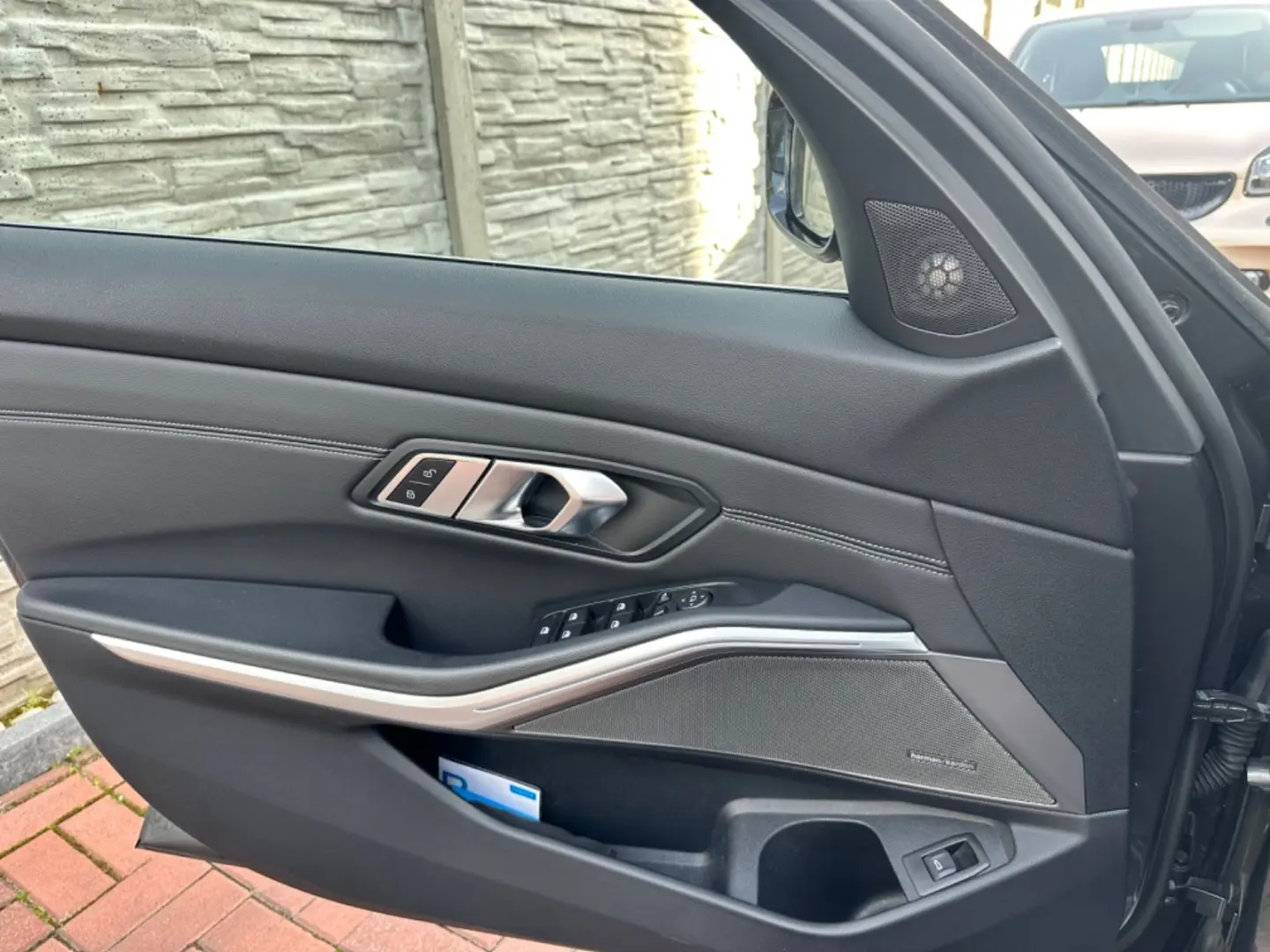 320 d xDrive Luxury Line AUT+EGSD+NAVI+H&K+LED