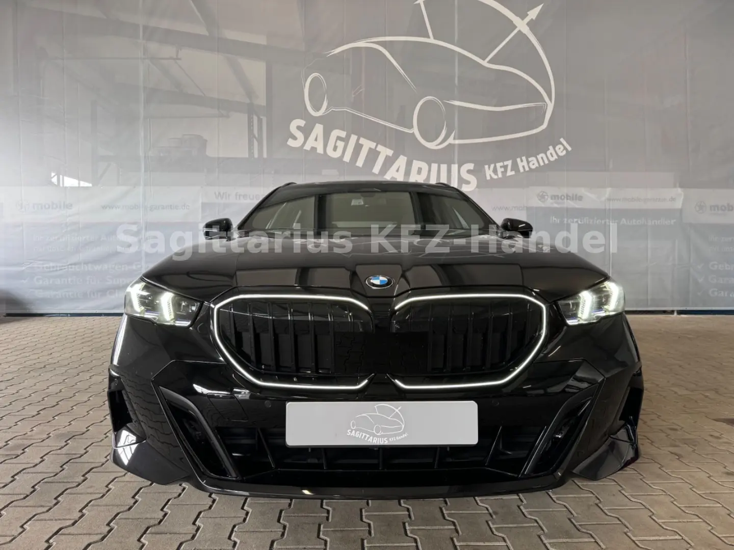 520d xDrive M Sport Pro/B&W/Pano/Carbon/AHK/21'