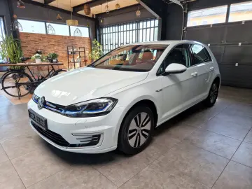 e-Golf VII Lim.*WÄRMEPUMPE*NAVI*LED*SCHNELLLADE*