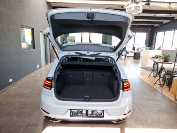 e-Golf VII Lim.*WÄRMEPUMPE*NAVI*LED*SCHNELLLADE*