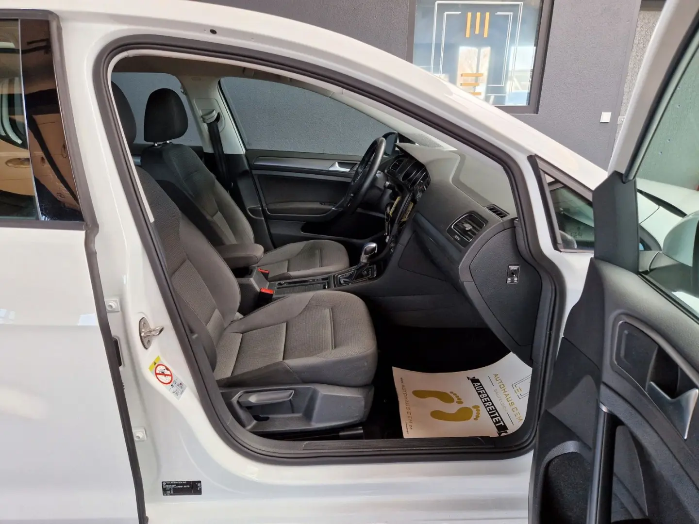 e-Golf VII Lim.*WÄRMEPUMPE*NAVI*LED*SCHNELLLADE*