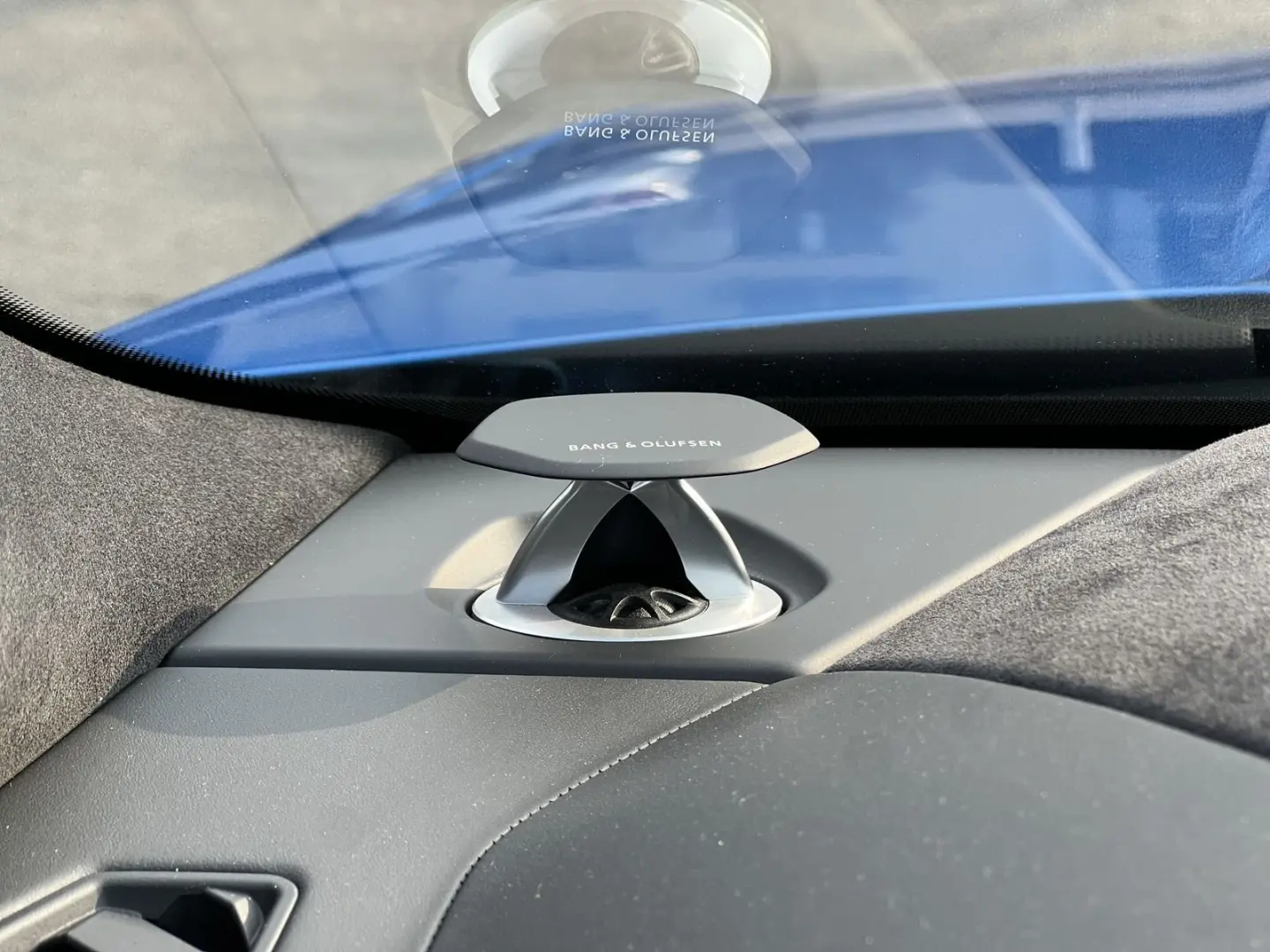 Urus PANO B&O KERAMIK KAMERA 23ZO°
