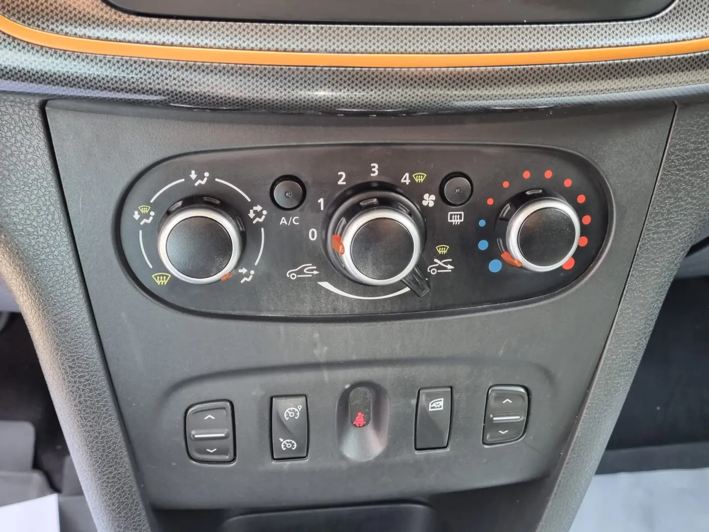 Dacia Logan MCV Stepway, 0.9tce benzina, 2017 CUTIE AUTOMATA