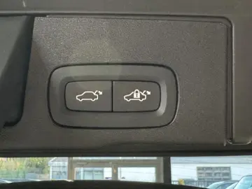 XC60 T8 Ultimate Dark Recharge AWD B&W FourC 22'