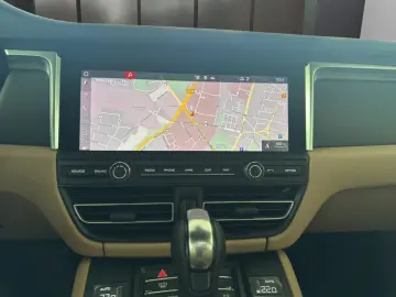 Macan LED NAVI LEDER KAMERA BOSE PDC SHZ USB 20