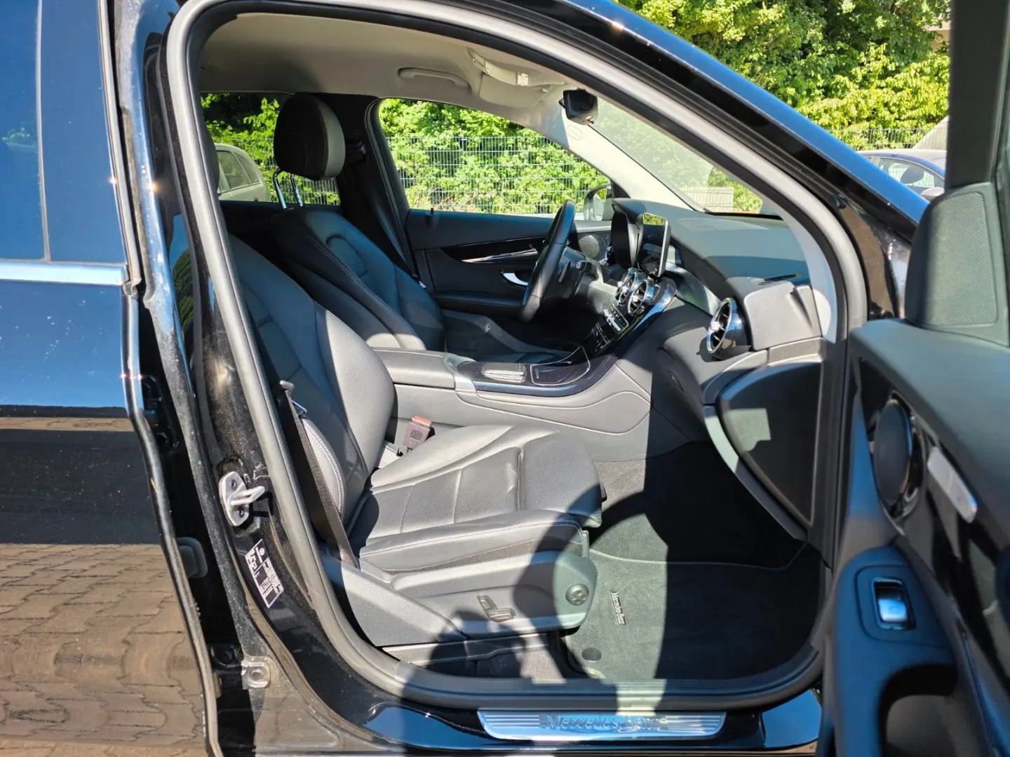 GLC 300 e/4Matic/Kamera/LED/1 Hand/AHK