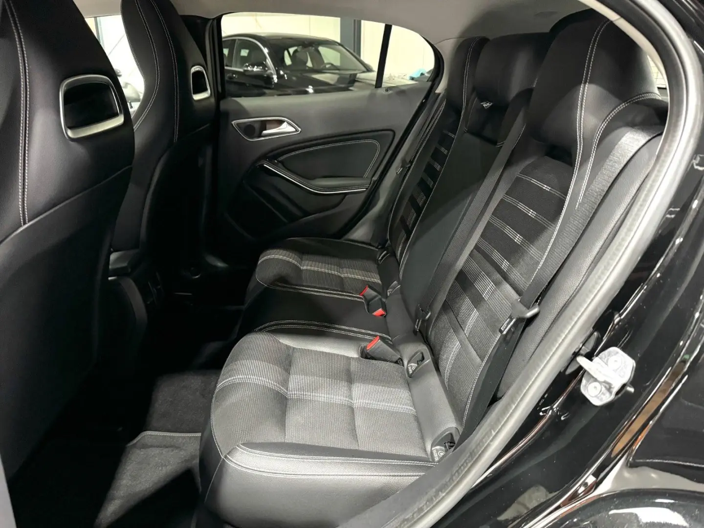 GLA 220/CDI/d/4Matic/LED/TEMPOMAT/RFK/SITZHEIZ