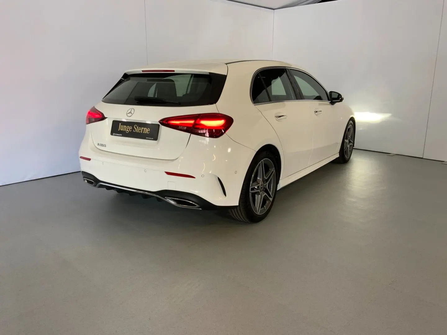 A 180 AMG AppleCarPlay RüKam LED Lenkradheizung