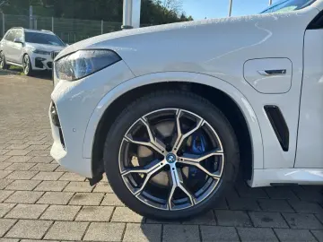 X5 xDrive45e M Sport ACC Panorama AHK Hifi 360°