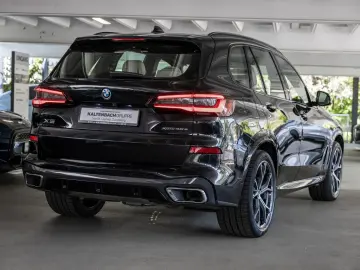 X5 xDrive 45e M-Sportpaket PANO AHK HUD 360° LED