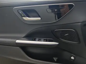 Mercedes-Benz Clasa C 300 4Matic AMG Line