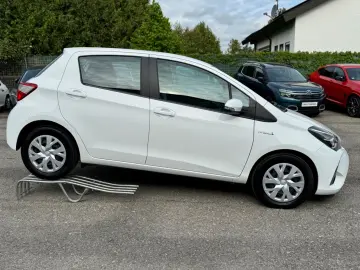 Yaris Hybrid Business Kamera Navi Klimaautomatik