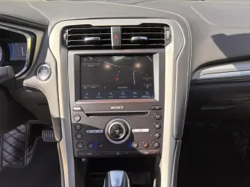 FORD MONDEO 2.0 HYBRID 187 CP