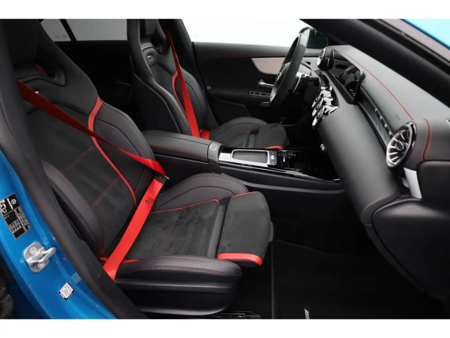 CLA 35 AMG 4M Night Aero Pano Stdhzg Perfo-Sitze