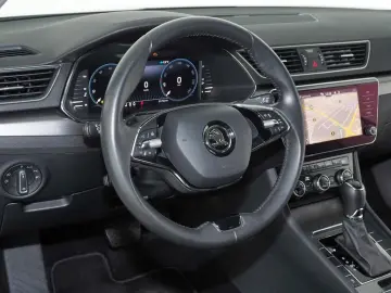 Superb 2.0 Ambition DSG AHK / ACC / Sitzheizung