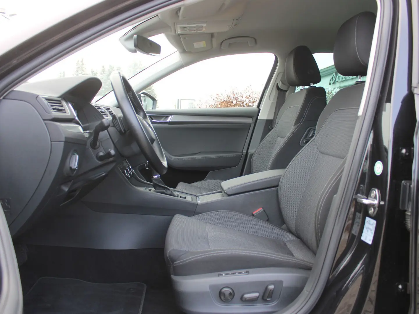 Superb 2.0 TDI DSG Style*ACC*NAVI*MATRIX*360*