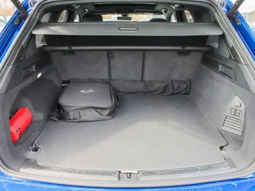 Touareg 3.0 TSI eHybrid DSG R+PANO+AHK+RFK+ACC