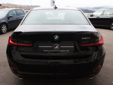 320i Lim. Advantage LASER*KAMERA*CARPLAY*DAB*SHZ
