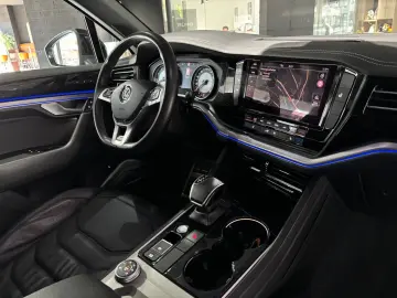 Touareg R-Line 4Motion /AMBIENTE/MEMORY/R-SITZE