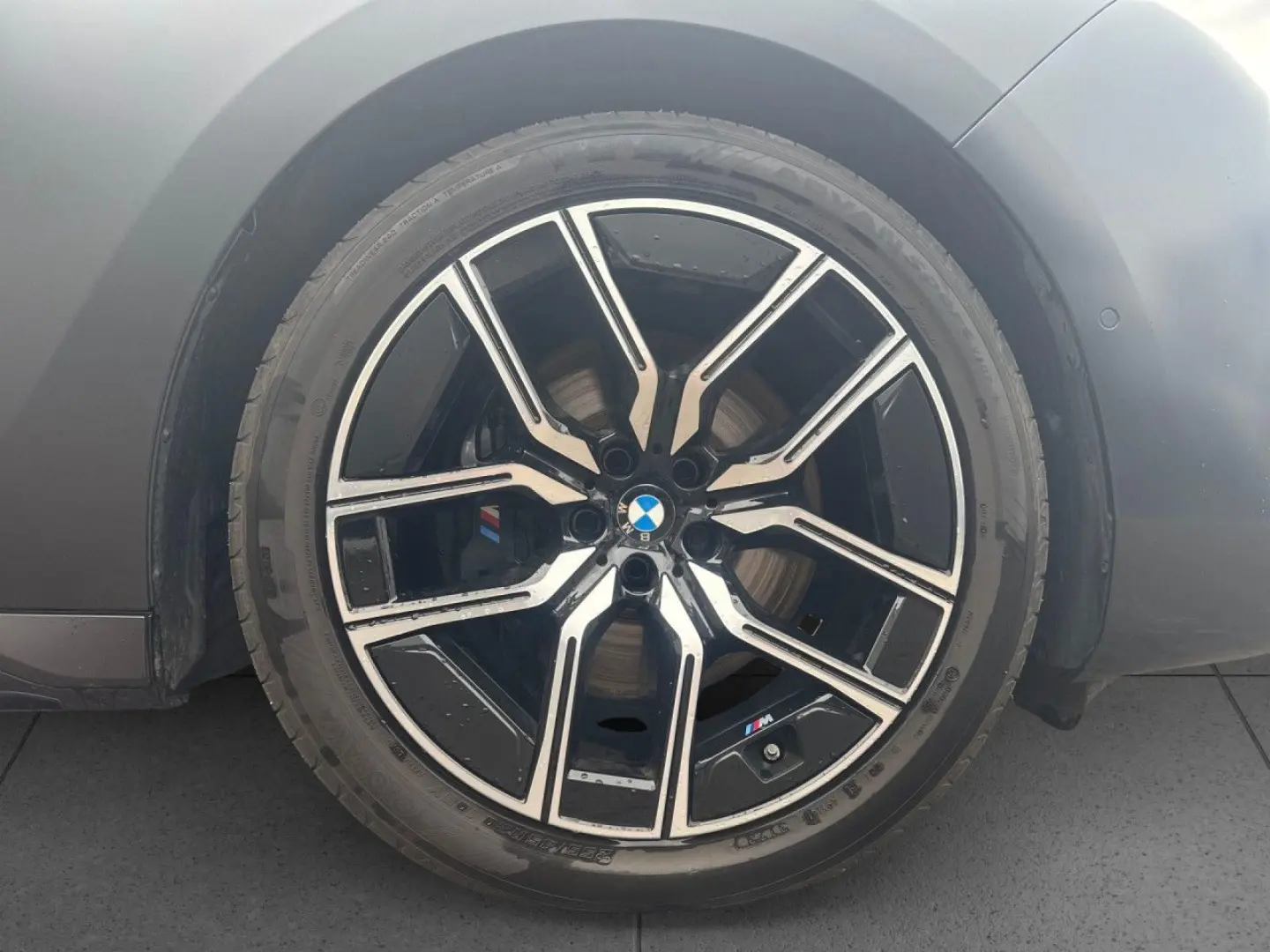 740d M-Sport-Pro B&W SkyLou Found-Ent Ex-Lou-Sit