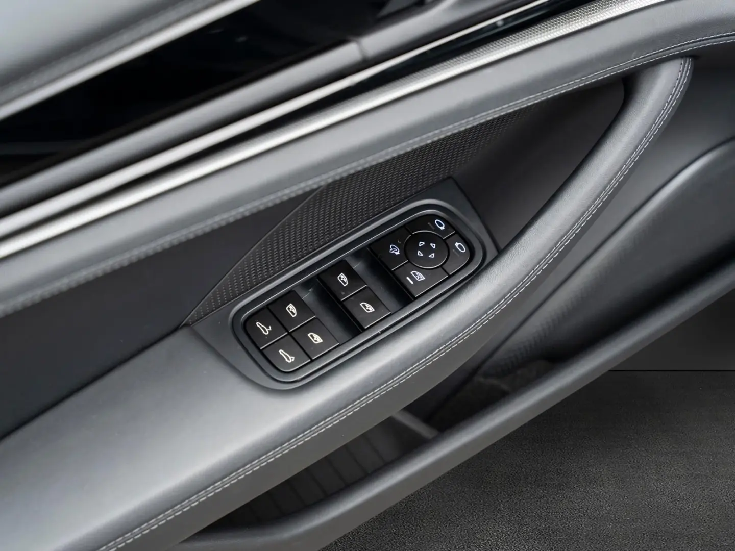 Panamera PANO 18-Wege BOSE 360° PDLS+ Luft 90l