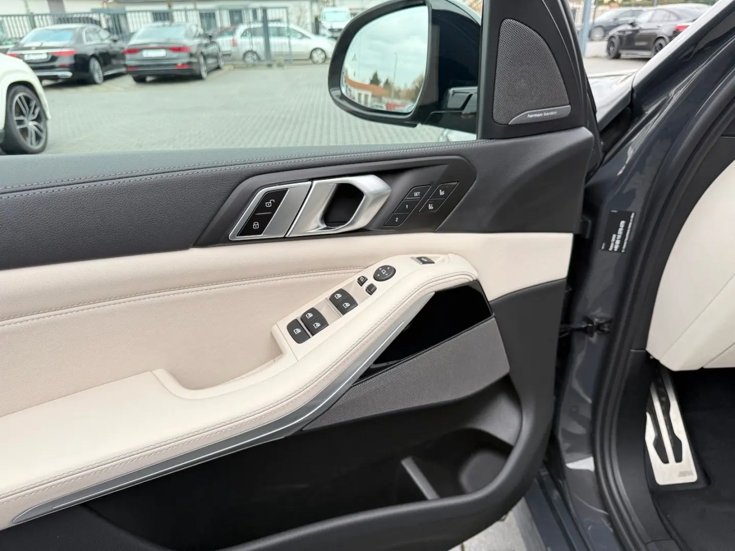 X5*M50i*INDIVIDUAL*360°ACC*HUD*LASER*H&K*DAB*