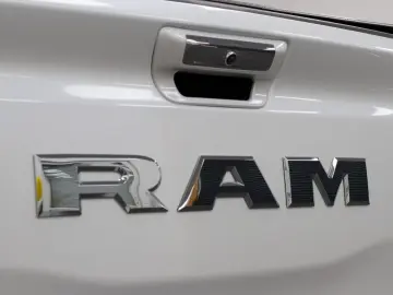 RAM 5.7 V8 HEMI Laramie*Unfallfrei